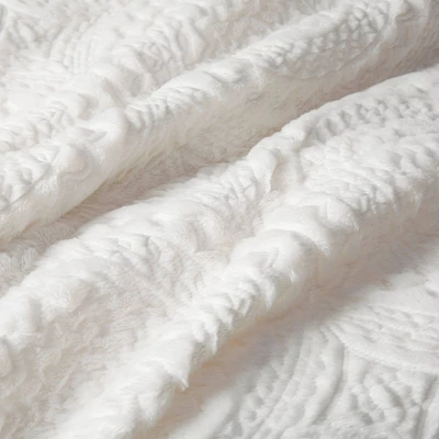 Alivia Faux Fur Ultra Plush Duvet Cover Set 8 Alivia Faux Fur Ultra Plush Duvet Cover Set - Image 6