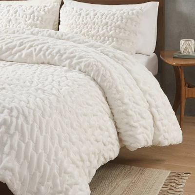 Madison Park 3pc Dakota Ruched Fur Down Alternative Comforter Set Ivory 6 Madison Park 3pc Dakota Ruched Fur Down Alternative Comforter Set Ivory - Image 4