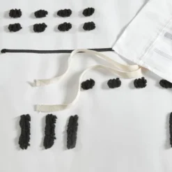 Intelligent Design Milani Clip Jacquard Duvet Cover Set Black/White -Laura Ashley Shop GUEST 97a652f2 57b4 475c 8b47 e46c70745ead