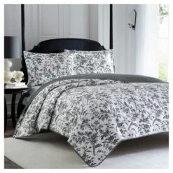 Amberley Quilt Set Laura Ashley -Laura Ashley Shop GUEST ab9911d9 ce2c 4b1c 8549 79b7300edb5b