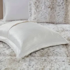 Madison Park Marselle Brushed Faux Fur Comforter Set -Laura Ashley Shop GUEST c0898709 590a 49cc bdbd c23850935dab