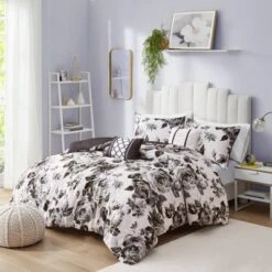 Hannah Floral Print Comforter Set -Laura Ashley Shop GUEST dd0e0146 81d5 4fdf b746 368850b9e28b