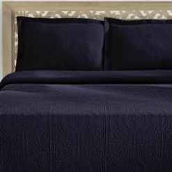 Medallion Jacquard Matelasse Cotton Bedspread Set By Blue Nile Mills -Laura Ashley Shop GUEST df1b0288 1ede 4d7a 8c95 1ff2a13f2149
