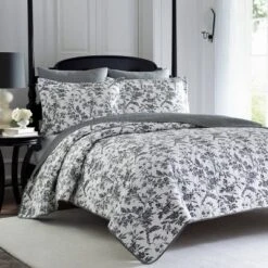 Amberley Quilt Set Laura Ashley -Laura Ashley Shop GUEST e92efd06 c2bb 4938 a3d0 b338bce1d163