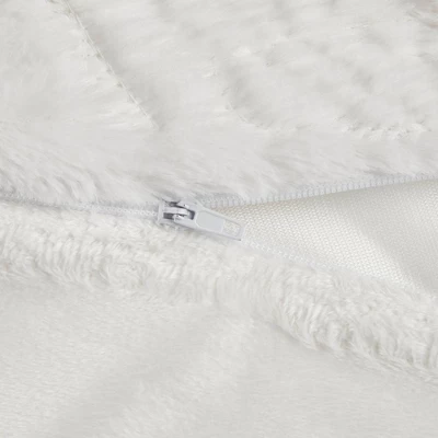Alivia Faux Fur Ultra Plush Duvet Cover Set 10 Alivia Faux Fur Ultra Plush Duvet Cover Set - Image 8